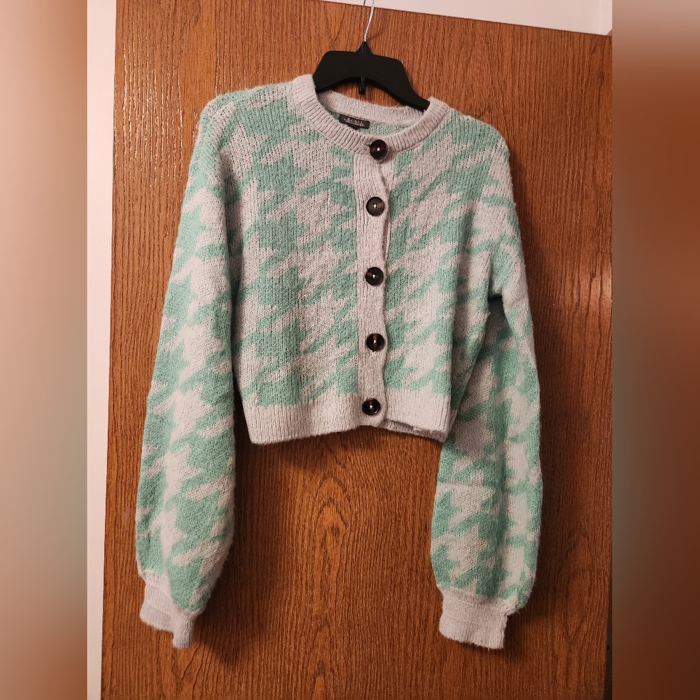 Cropped Cardigan